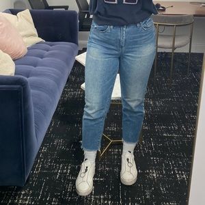 Blank NYC cropped frayed hem slim fit jean size 29